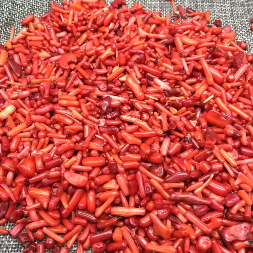 Оптовая продажа красный натуральный коралловый кристалл красные камни горный