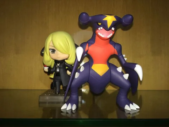 Симпатичные Cynthia Garchomp Nendoroid ПВХ фигурка игрушка Рождественский подарок Коллекционная модель