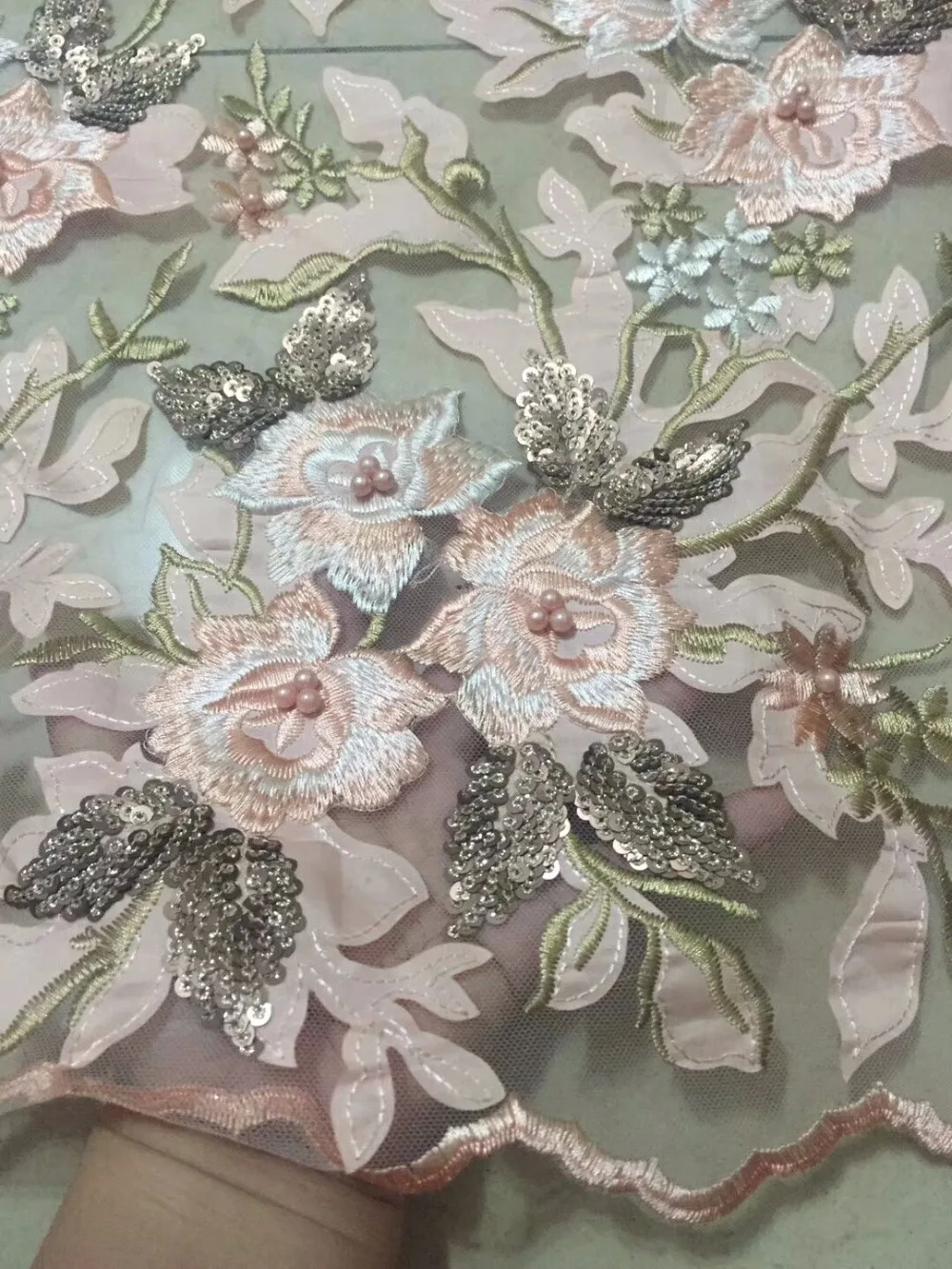 

High Quality Nigerian Lace Fabrics 2018 With white 3 D Flower African French Net Lace Fabric Embroidered Tulle Mesh Lace CDN61