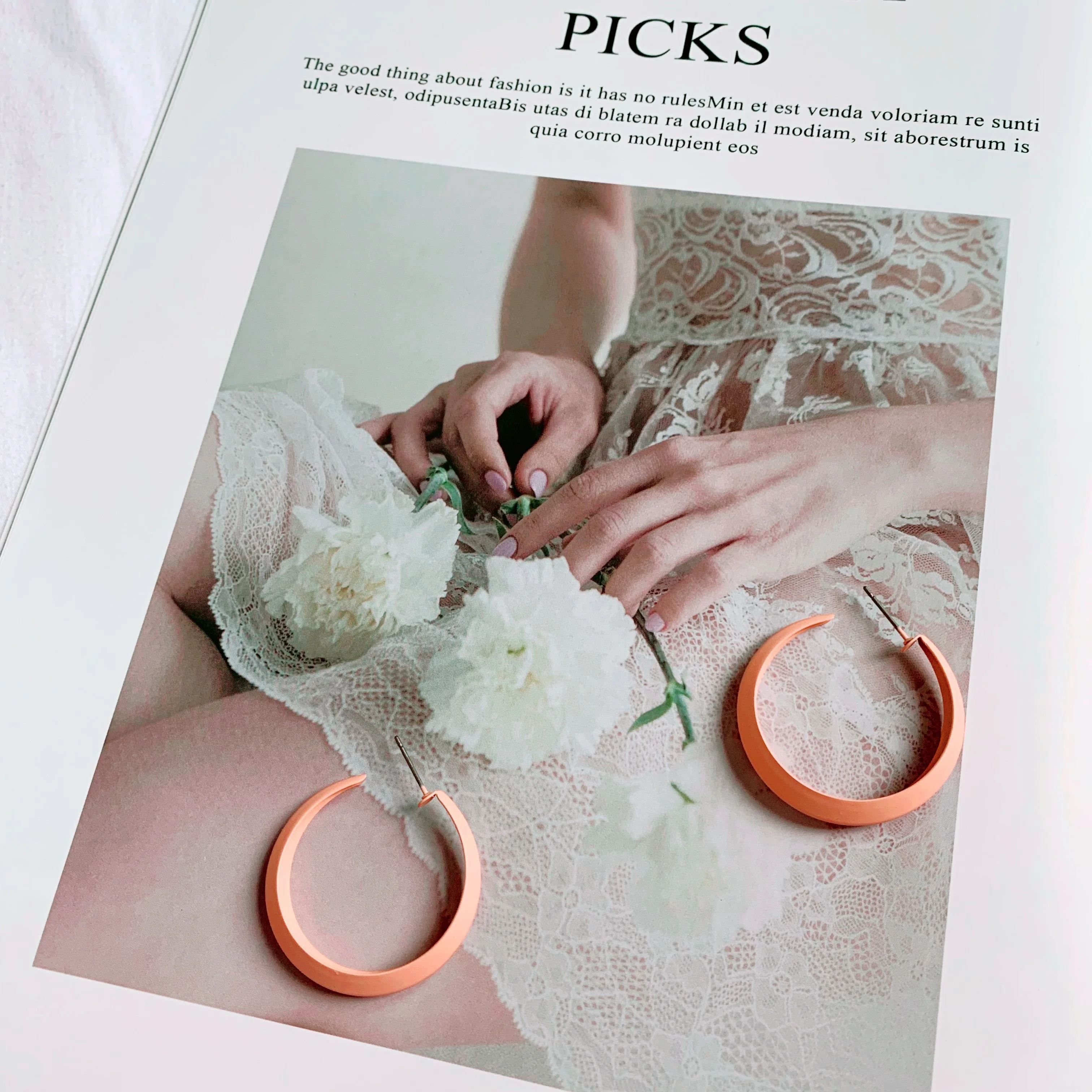 Женские круглые серьги с джокером Neatear розовые простые на день рождения