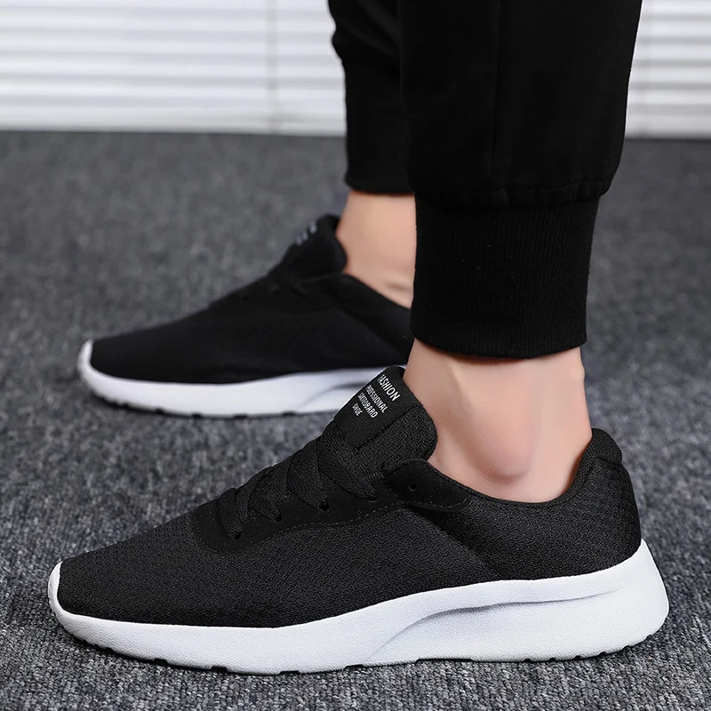 

2019 New Men Tennis Shoes Male Classic Comfortable Athletic Trainers Sports Breathable Outdoor Sneakers Adult Fitness Trainers