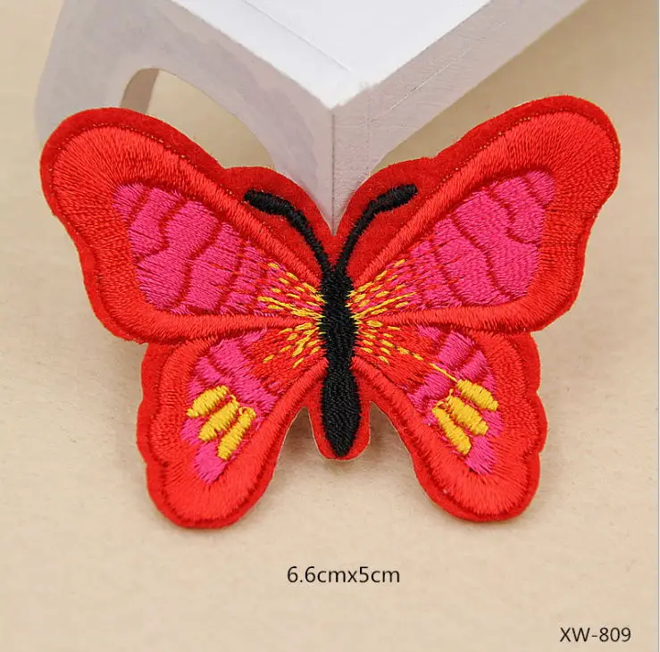 Новое поступление 10 штук бабочки поставляются с вышивкой героев мультфильмов