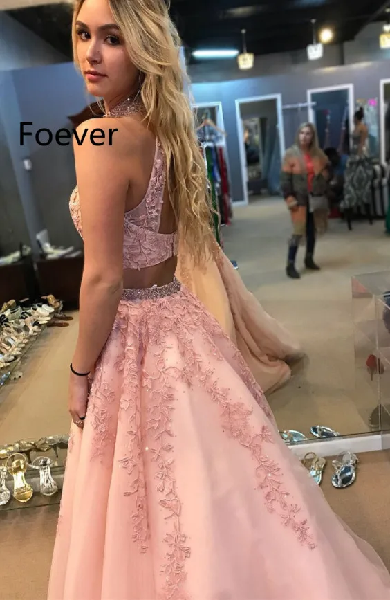 Женское длинное вечернее платье розовое из тюля и кружева для выпускного вечера