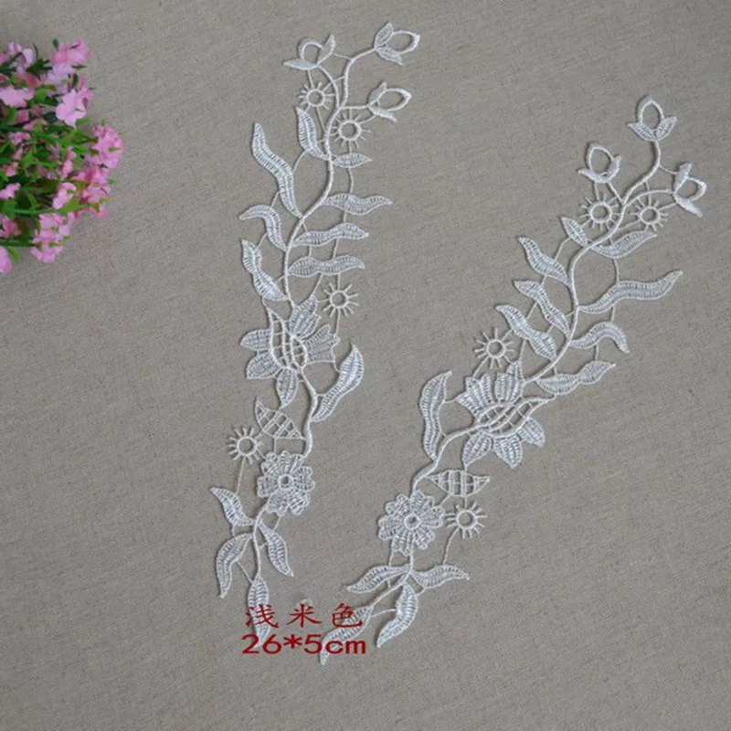 1 пара бежевых кружевных нашивок с аппликацией и вышивкой в виде цветов воротник