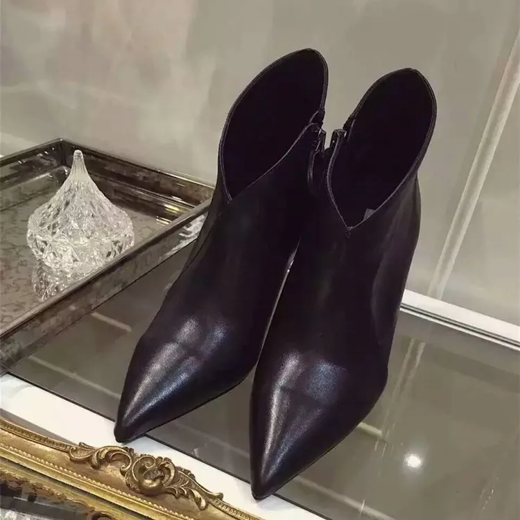 Зимние женские ботинки розового и телесного цвета пикантные полусапожки с