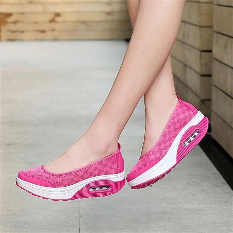 Туфли женские сетчатые на плоской платформе дышащие без застежки повседневная