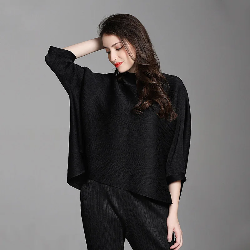 

Plus Size T Shirt For Women 45-75kg Loose Stretch Miyake Pleated Clothes Turtleneck Solid Color Black Irregular Tee Tops