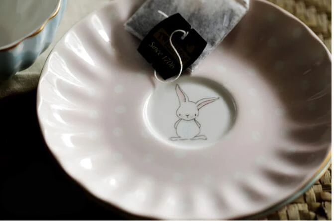 Китайский британский черный чайный стаканчик с кроликом милая кофейная чашка