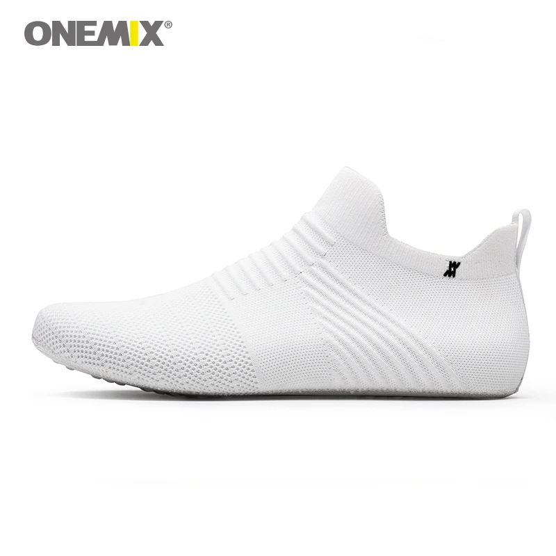 Спортивная обувь для мужчин Onemix черные дизайнерские кроссовки из микрофибры