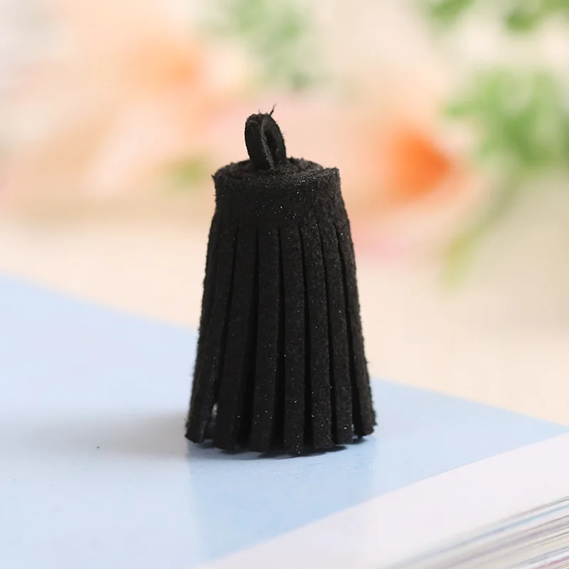 Black tassel 10 шт цветные мини замшевые кисточки бахрома ручной работы материал кожа кисточка отделка одежды шторы брелок Декор ремесла кисточки - Цвет: Black tassel