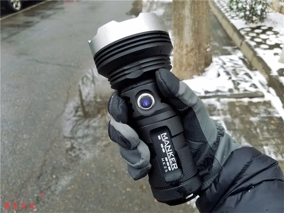 Manker MK35 2550 люменов Cree XHP35 HI светодиодный фонарик 1420 м фонарь для поиска+ 4x3400 mAh 18650 аккумуляторные батареи