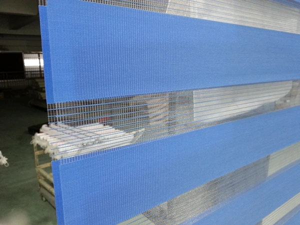 Полупрозрачные шторы Зебра из 100% полиэстера темно синие на заказ для гостиной 30