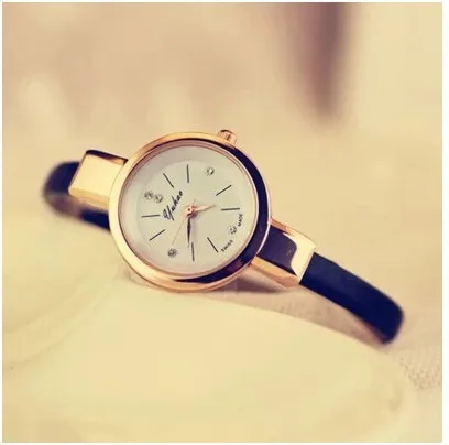 Korean original single retro golden female watch face roman shell small square dial black leather strap Buckle Fashion | Наручные часы