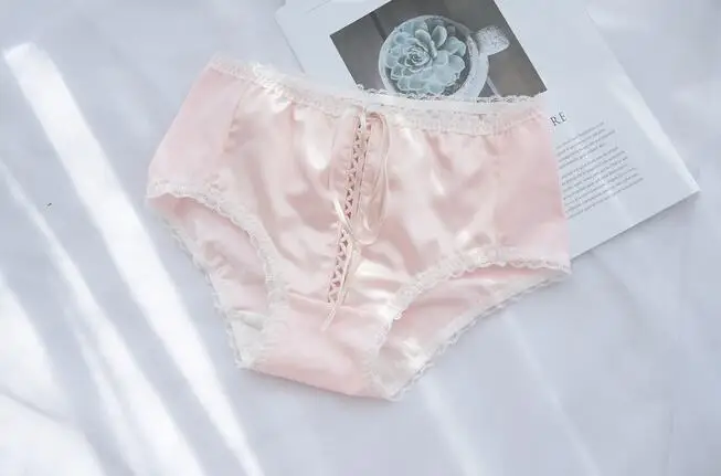 Трусики-стринги кружевные из хлопка и сатина WP541 | Женская одежда