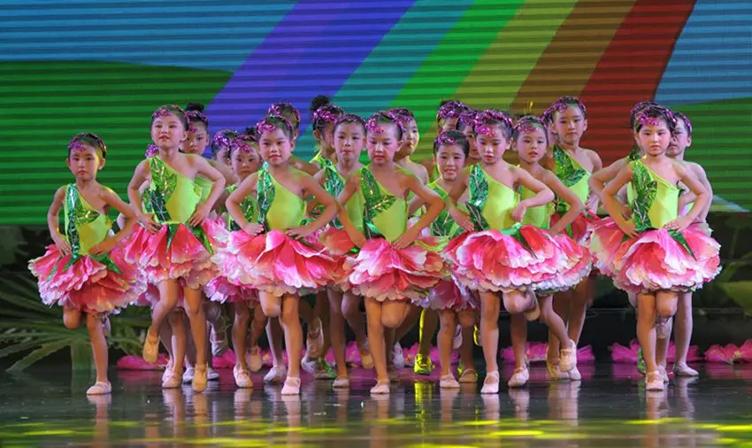 

Green leaves children dress costumes dance clothes children Jasmine Lotus Pond petal skirt performance clothing