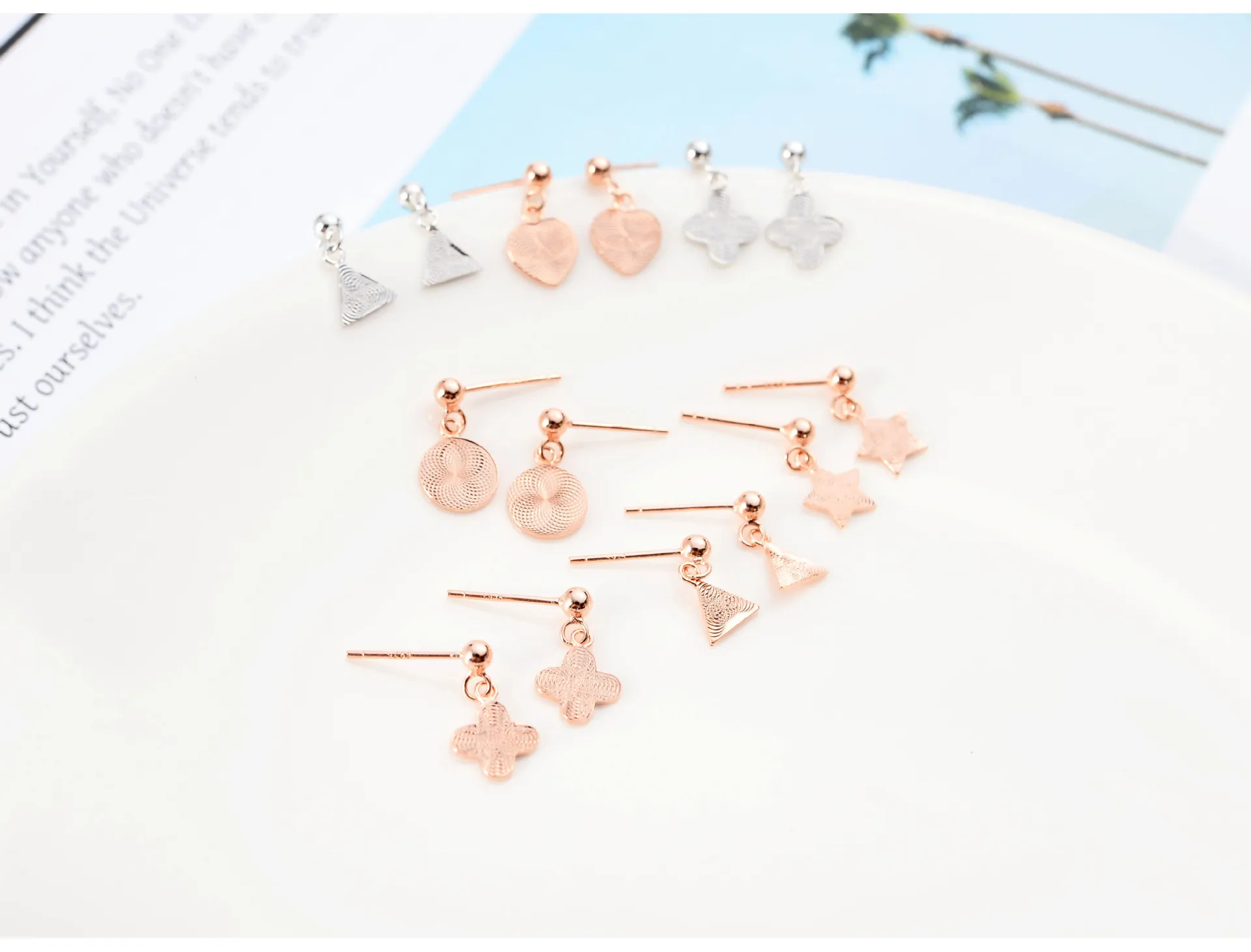 Серьги гвоздики из серебра 100% пробы с блестящими цветами|Серьги-гвоздики| |