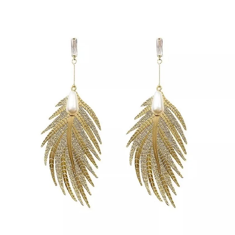 Feather metal leaves long personality pearl earrings tassel all-purpose style Korean | Украшения и аксессуары