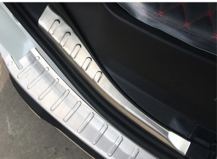 Для TOYOTA RAV4 2013-2018 в Acciaio Inox боле Posteriore Paraurti Protezione делла protezione Piastra Accessori авто |