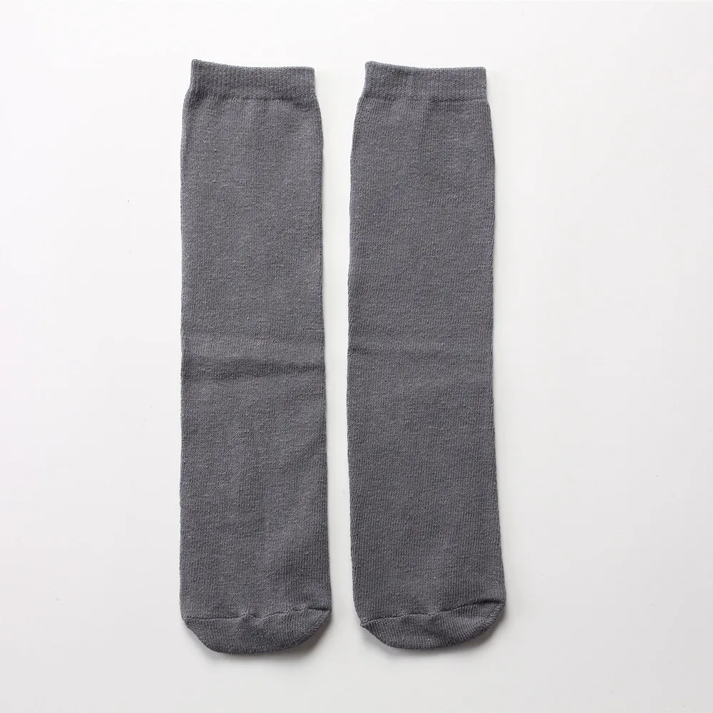 dark gray Японский стиль Харадзюку; Осенняя уличная одежда для мамы и ребенка; хлопковые носки; Модные женские и детские однотонные яркие милые носки - Цвет: dark gray
