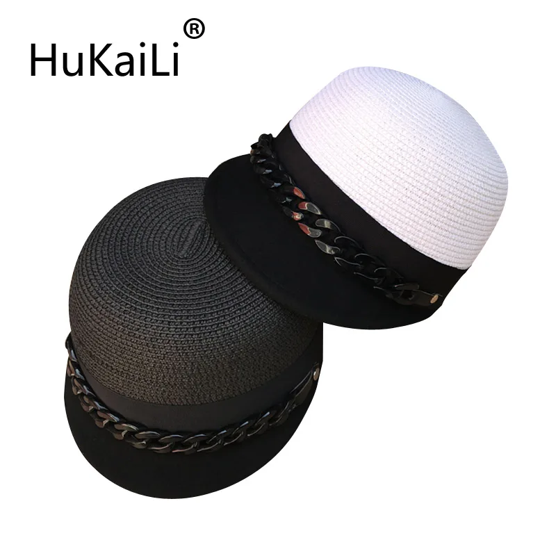 Летняя одежда соединяющая вместе короткая соломенная шляпа с цепочкой для