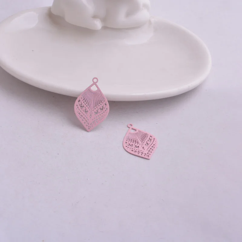 Pink 50 шт. AC5342 20 мм* 12 мм филигранная подвеска в виде вентилятора Металлические Подвески Разъемы - Окраска металла: Pink
