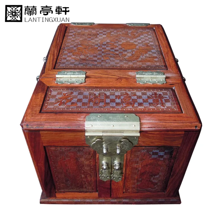 

Деревянная шкатулка для ювелирных изделий из палисандра, с замком