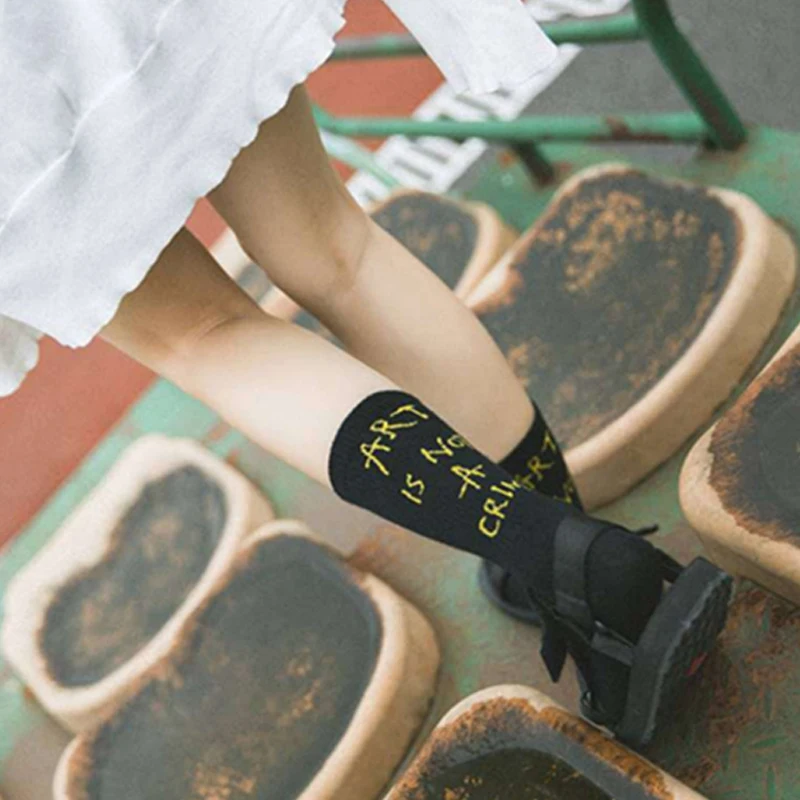Мода Harajuku Забавный письмо Винтаж узорчатым узором забавные женские носки Skatebord
