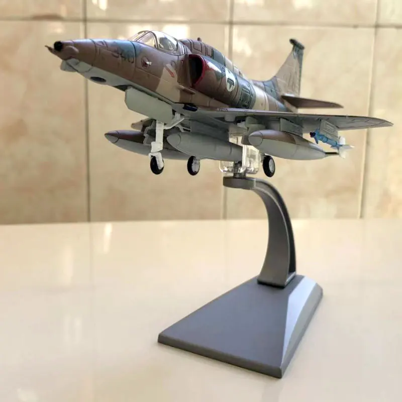 Модель военной модели WLTK в масштабе 1/72 игрушки IAF Дуглас искусственный боец Skyhawk
