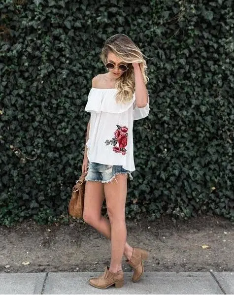 Футболка с вышивкой 2017 новое поступление Летняя женская футболка открытыми