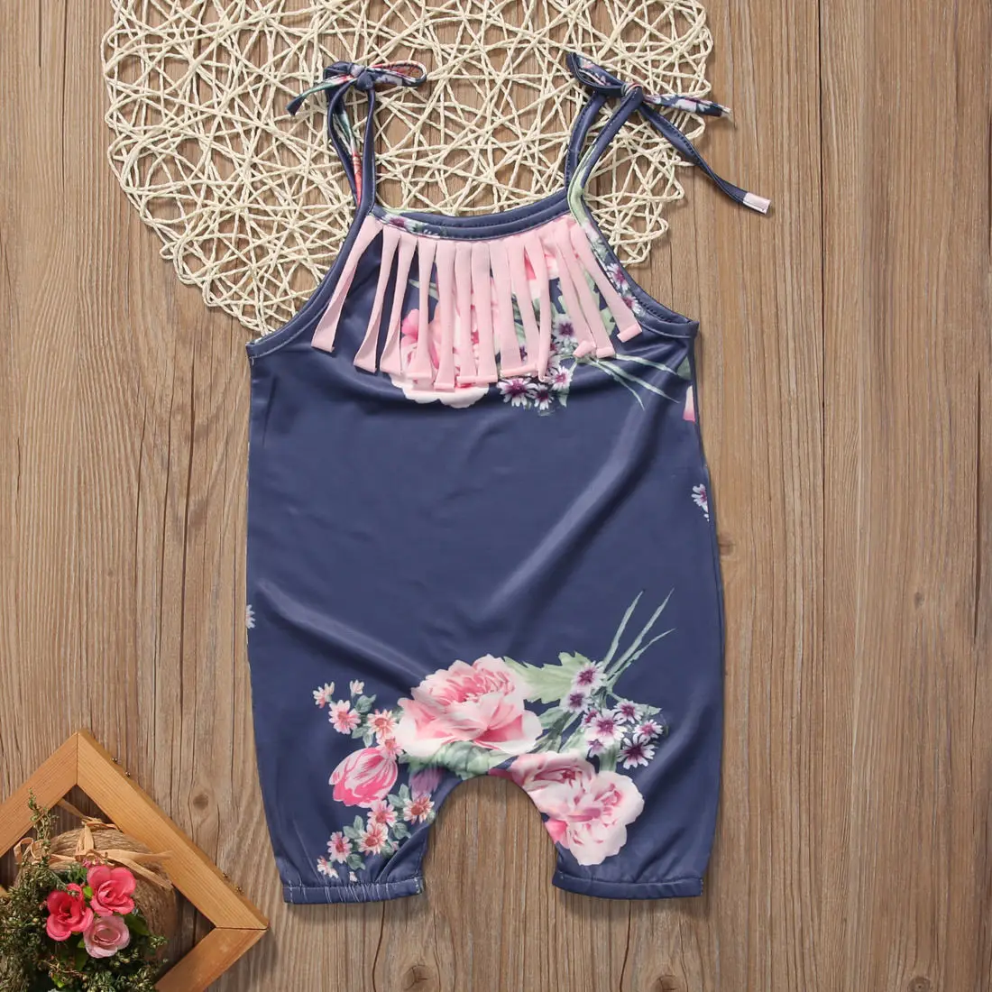 Новый дизайн цветочные кисточкой Одежда для малышей Детская новорожденных