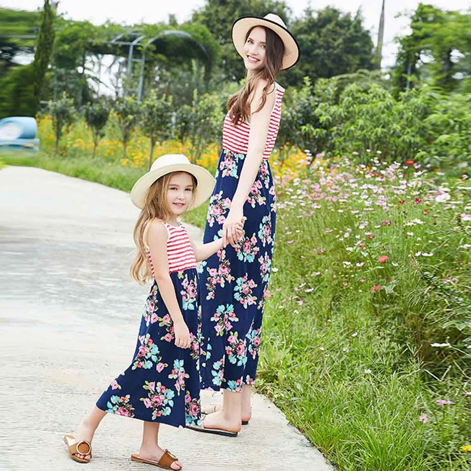 2019 летние платья для мамы и дочки с цветами длинная одежда всей семьи одинаковые
