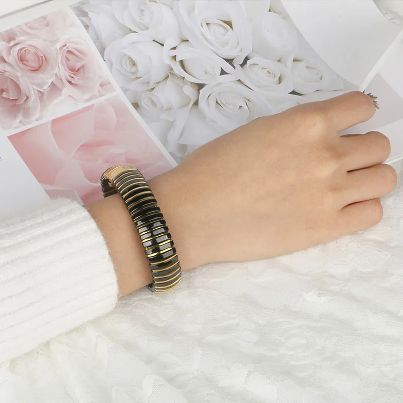 Новый большой гиперболе женские браслеты мужские личности преувеличение черный