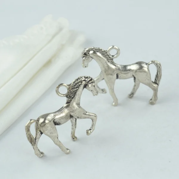 

5Pcs metal horse Charm vintage Tibetan Silver Pendant Jewelry Products Charms Diy Pendants For Necklace Bracelets D9162