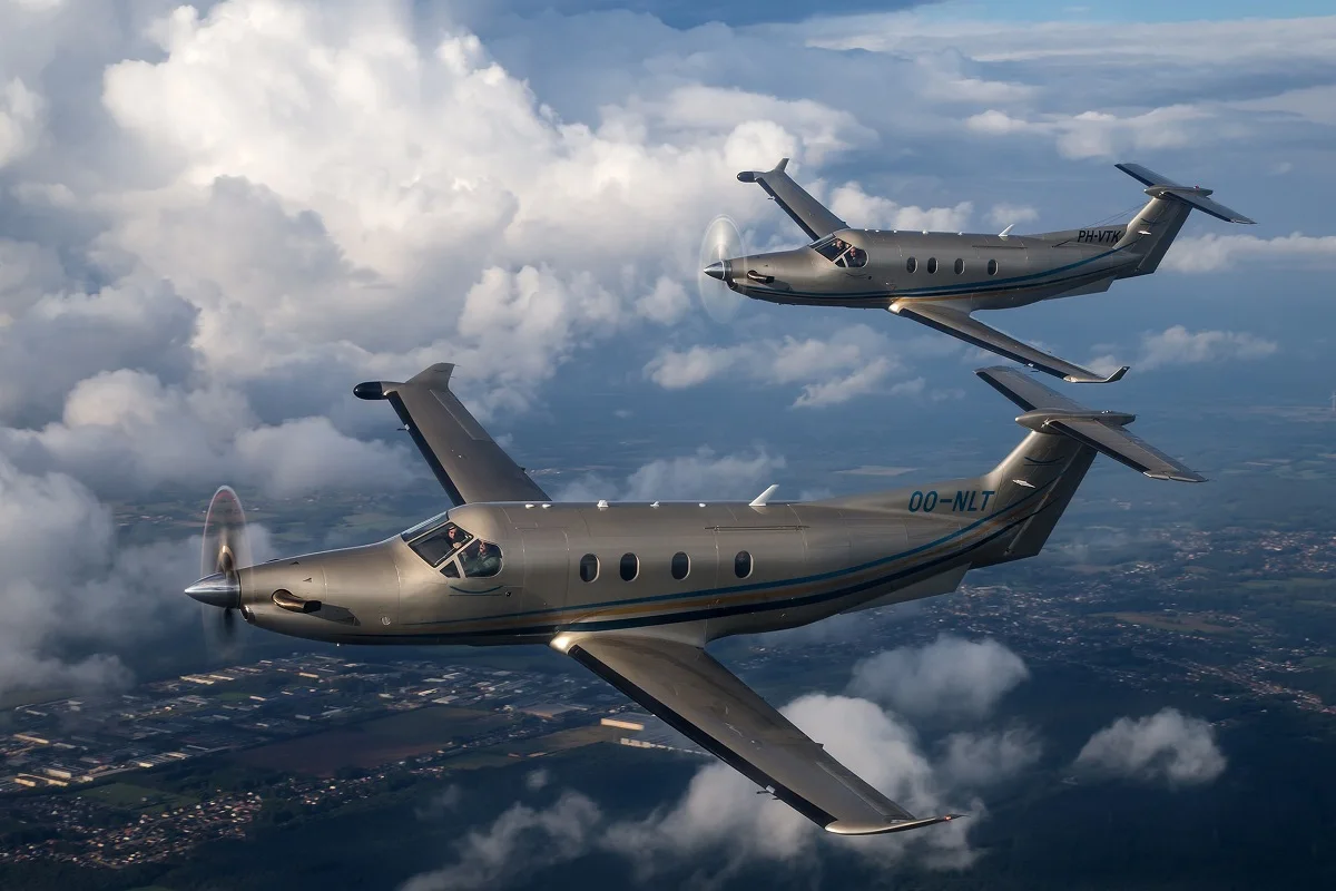 Турбовинтового самолета Pilatus PC 12 одномоторный MC788 custom ткани плакат Настенный