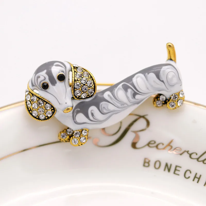 ALLYES Симпатичные такса Броши собака для Для женщин и Для мужчин модный костюм лацкан металлический кристалл эмаль Pin животных Брошь ювелирные изделия