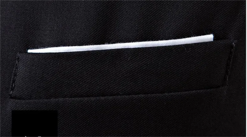 Мужской жилет темно серый облегающий без рукавов с четырьмя кнопками для деловых