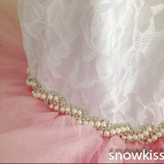 Милое розовое кружевное платье с бусинами и цветочным узором для маленьких