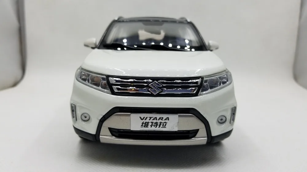 1:18 литье под давлением модель для Suzuki Vitara Escudo 2016 Белый внедорожник сплав