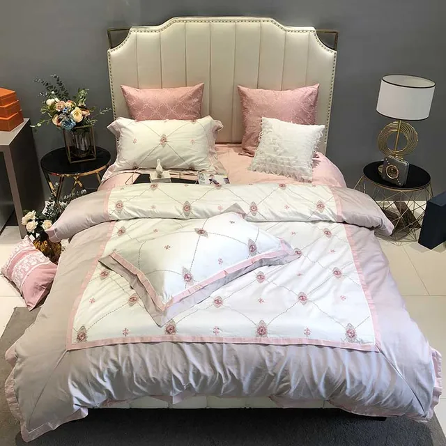 декоративные подушки на кровать. красивые наволочки.