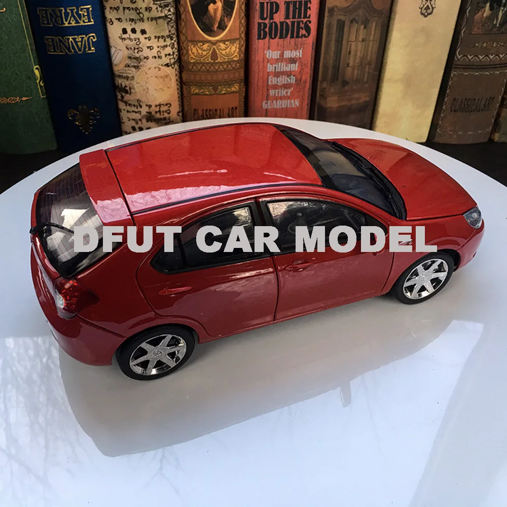 Литая машинка из сплава 1:18 модель JAC ограниченная серия цветная коробка упаковка