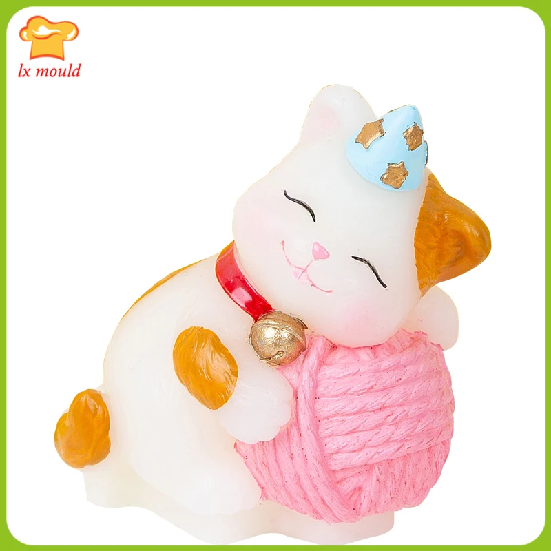 

DIY aromatherapy wax gypsum expansion stone mould holding ball cat soap molds bell cute kitten silicone mold