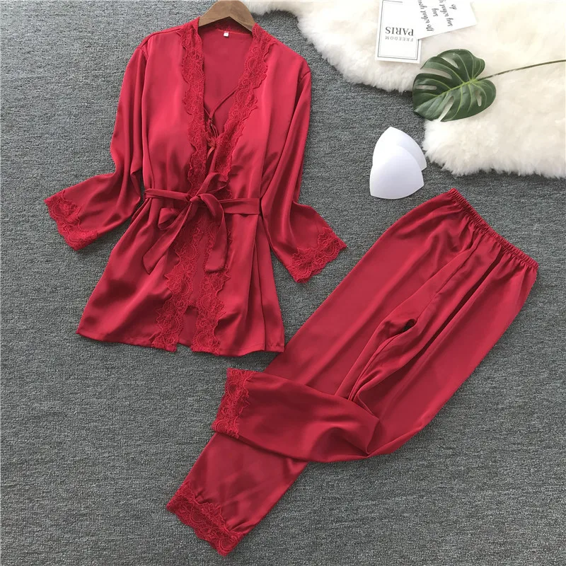 Пижамный комплект MECHCITIZ женский из трех предметов атласная кружевная мягкая