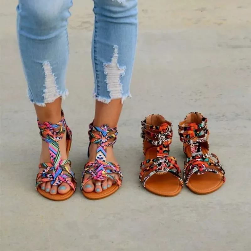 Женские сандалии вьетнамки на плоской подошве в богемном стиле Новинка лета 2019