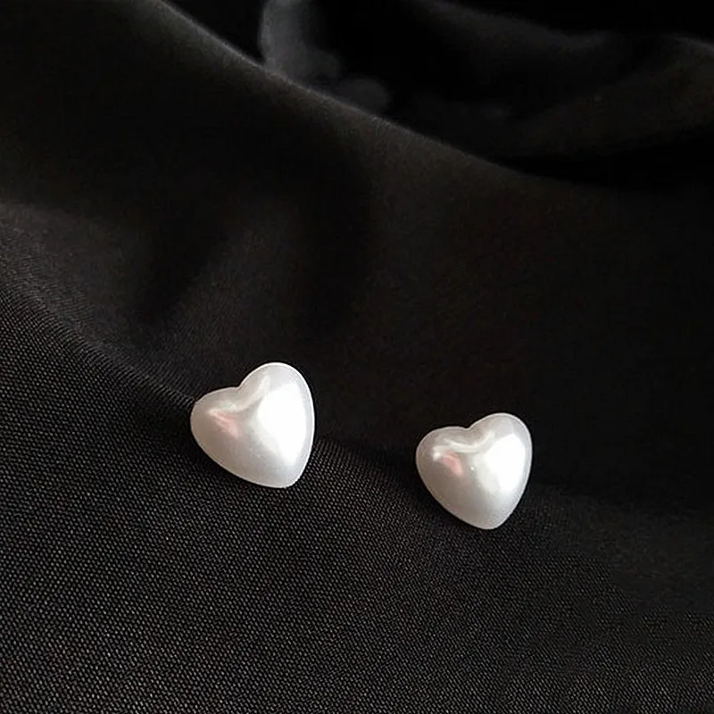 

Cute Heart Simulated Pearls Stud Earrings Fashion Jewelry Brincos Women Earring pendientes mujer boucles Bijoux 2018 HOT