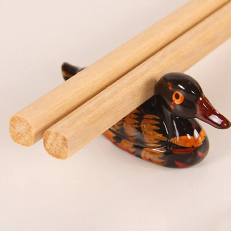 Fashion 1Pair Handmade Natural Bamboo Wood Chopsticks Beech Chinese Ironwood Tableware Sandal Food Stick Door Frame Reusable