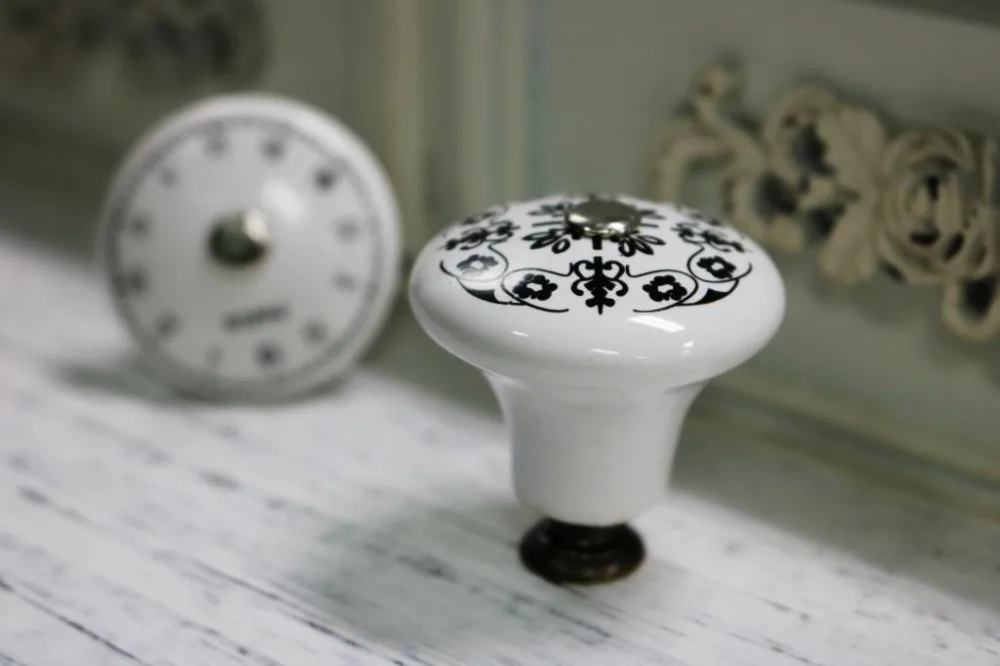 Hole ceramic handle digital clock French European pattern retro furniture drawer chest of drawers | Обустройство дома