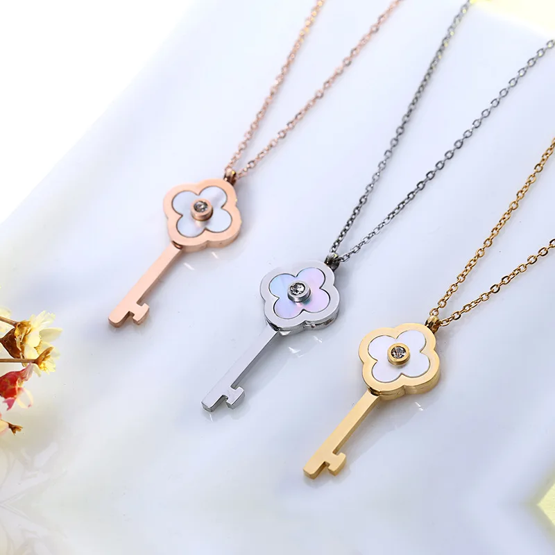 Titanium Stainless Shell Clover Key Pendant Necklace Gold Dipped Charm Durable Color Women Jewelry RX058 | Украшения и аксессуары