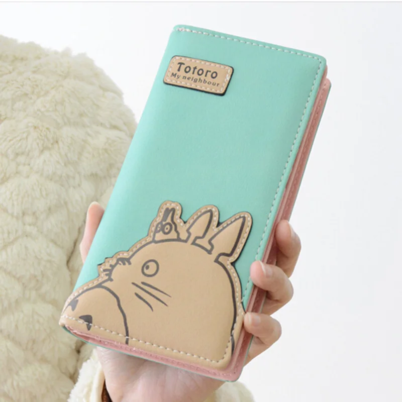 С героями из мультфильма Мой сосед портмоне с изображением героя Тоторо Для