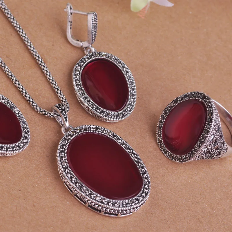 Женский комплект украшений Blucome Красный винтажный из колье сережек и кольца в