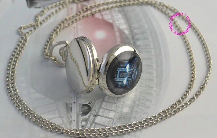 

Wholesale Fashion Quartz Pocket Watch Mirror Inside Woman The Lady Child Cute Cool Cartoon Logo Mark Silver Antibrittle